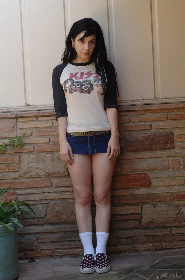 Busty brunette ink queen Joanna Angel peels vintage t-shirt to pose topless  - Arab, Fetish, MILF, Skinny, Outdoor, Pussy, Non Nude, Spreading  - Photo 1