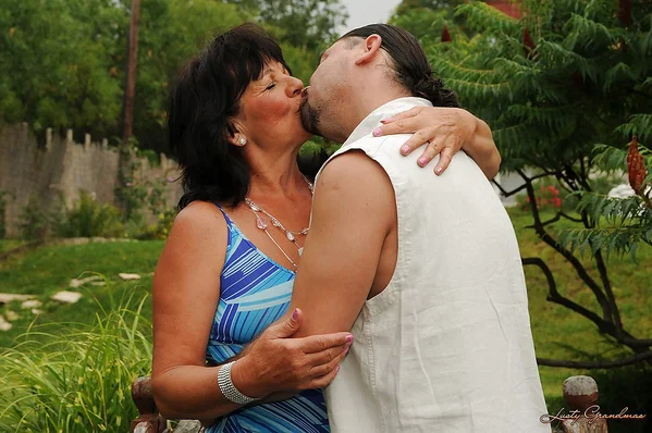 Chubby granny Helena May gives a blowjob and gets fucked hardcore  - Granny, Hardcore, Hairy, Kissing, Outdoor, Cumshot, Blowjob, Big Tits, Spreading, Cowgirl  - Photo 1