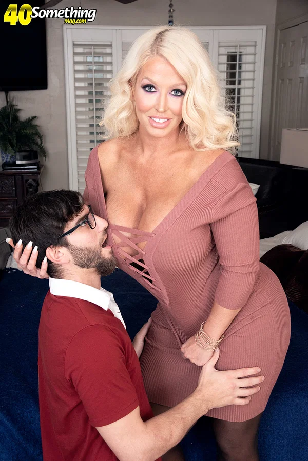 Over 40 blonde bombshell Alura Jenson gets on top her younger lover  - BBW, MILF, Mature, Chubby, Clothed, Big Tits, Titjob, Curvy, Reality, Thick  - Photo 4