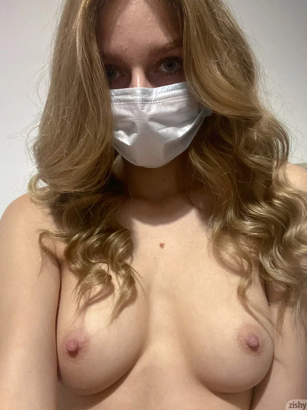 Amateur Katherine Prerija teases with her fine ass & titties during quarantine  - Amateur, Beautiful, Babe, Solo, Non Nude  - Photo 9