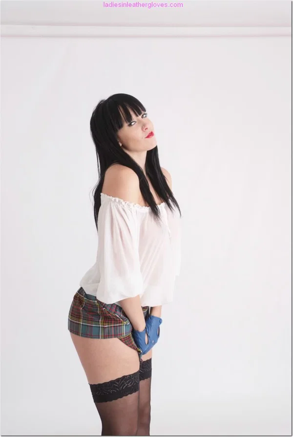Dark haired girl Sammi Jo exposes her nice tits in leather gloves and a skirt  - Fetish, Babe, Skirt, Stockings, Clothed, Brunette, Big Tits, Leather, Face, Beautiful  - Photo 2