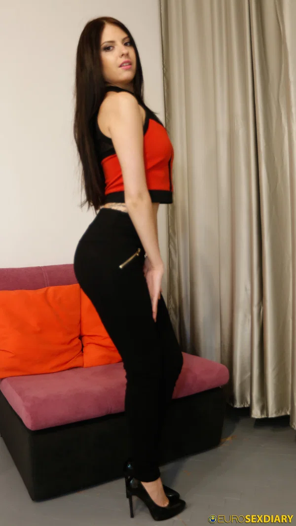 Petite brunette Rebecca flaunts her sweet ass and takes a knob in POV action  - POV, Deepthroat, Missionary, Perfect, Ass, Hardcore, Brunette, Pussy, High Heels, Clothed  - Photo 1