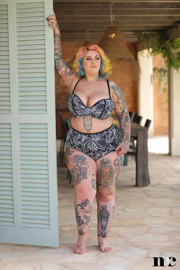 Chubby model Galda Lou strips her hot lingerie & shows her curvy inked body  - BBW, Tattoo, Chubby, Thick, Curvy, Perfect, Big Tits, Non Nude, Babe, Glasses  - Photo 4