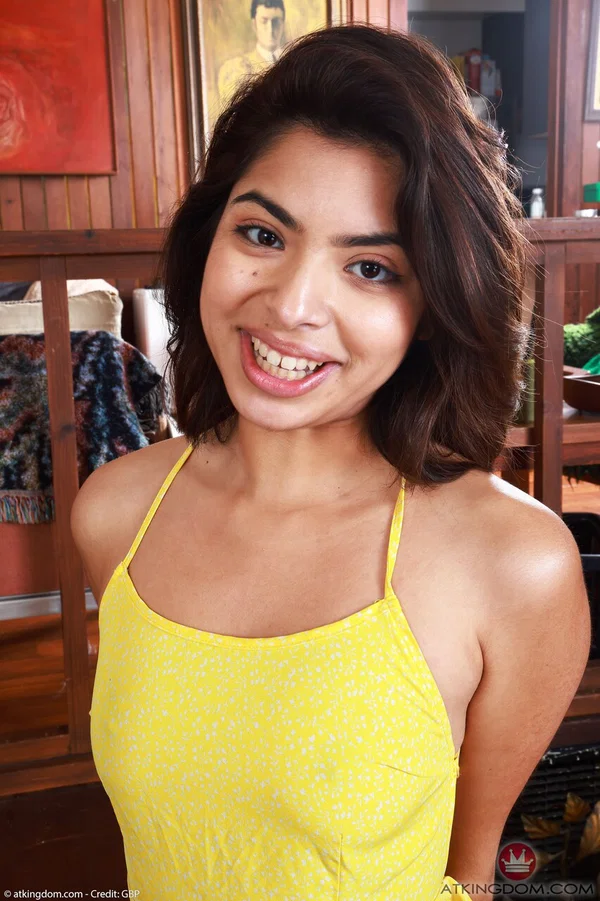 Petite teen Hazel Heart displays her bald twat after getting totally naked  - Latina, Petite, Amateur, Teen, Cute, Skinny  - Photo 1