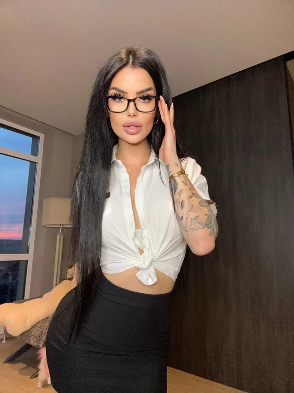 OnlyFans Sophia 69 Sophia 69  - Perfect, Sexy, Glamour, Skirt, Big Tits, Amateur, Beautiful, Brunette, Babe, Model  - Photo 4