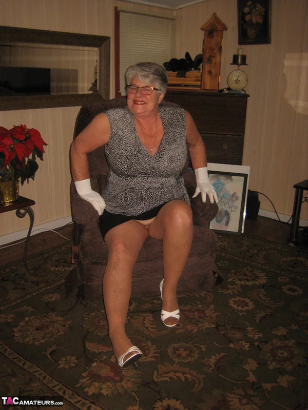 Old oma Girdle Goddess flaunts her saggy breasts wearing tan pantyhose  - Granny, BBW, Glasses, High Heels, Chubby, Skirt, Curvy, Amateur, Short Hair, Legs  - Photo 7