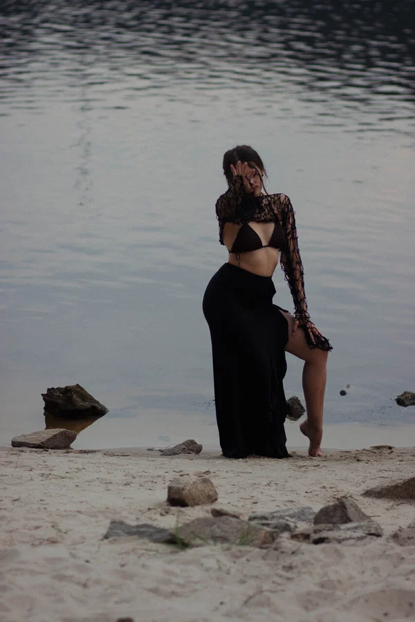 OnlyFans Alina Berryy Alina Berryy  - College, Outdoor, Beautiful, Glamour, Model, Non Nude, Skinny, Babe, Solo, Skirt  - Photo 6