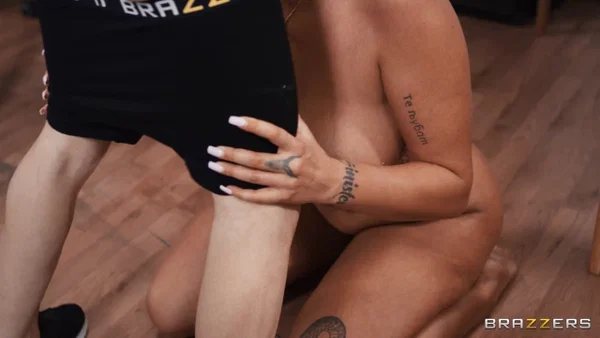 Slutty secretary Cameron Cohen has wild sex with a hung janitor in the office  - Office, Pornstar, Australian, Short Hair, Reality, Skinny, Facial, Blowjob, Spreading, Feet  - Photo 14