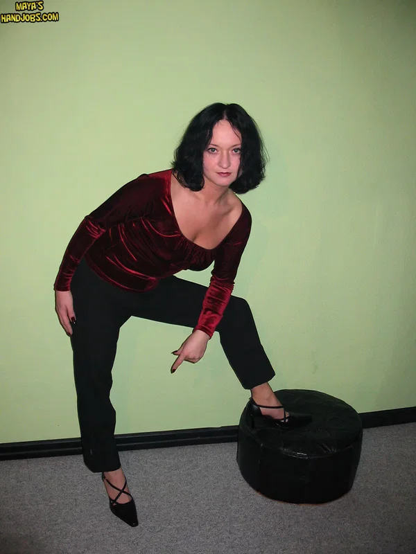 Mayas Handjobs Official starring Mayas Handjobs Naked XXX  - MILF, Short Hair, Spreading, Brunette, Non Nude  - Photo 5