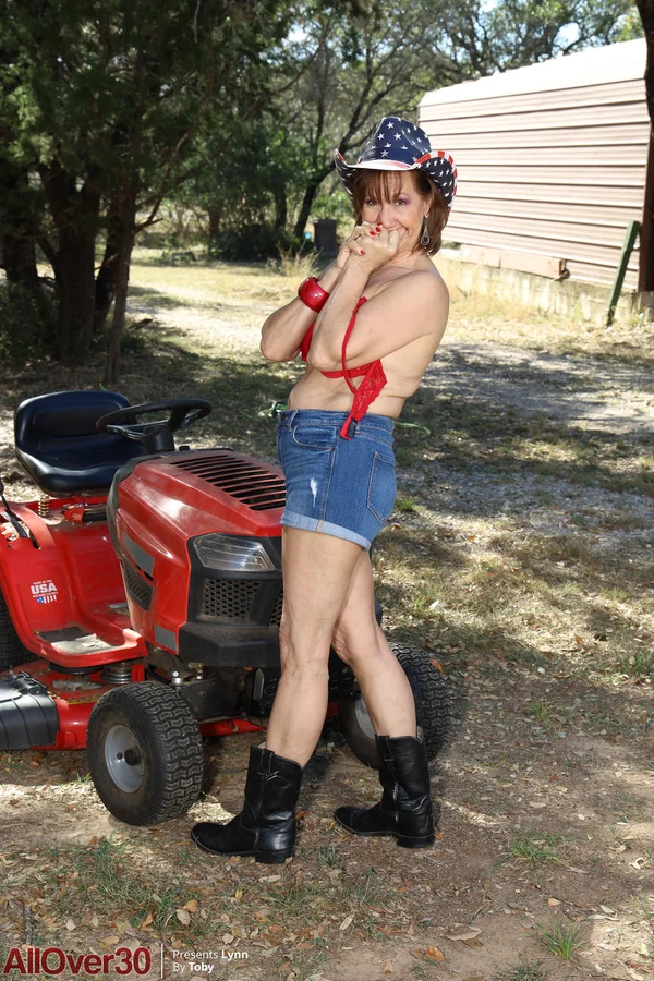Horny granny in cowgirl hat Lynn shows her big tits and poses naked outdoors  - Mature, Curvy, Chubby, Outdoor, Shorts, Short Hair, Amateur, Thick, BBW, Natural Tits  - Photo 5