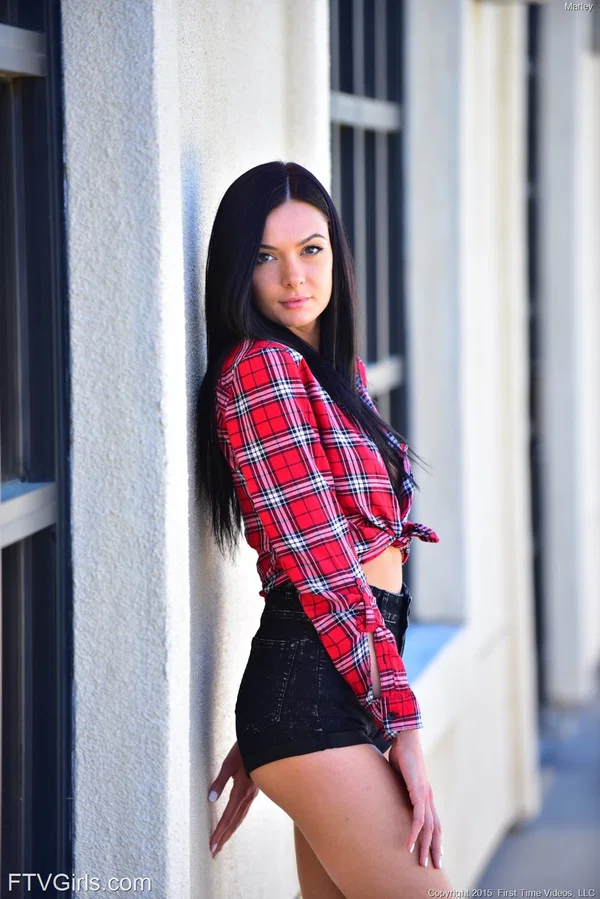 Long legged brunette in jean shorts Marley flashes boob & ass in public  - Amateur, Latina, Glamour, Pussy, Pretty, Spreading, Babe, Outdoor, Model, Beautiful  - Photo 1