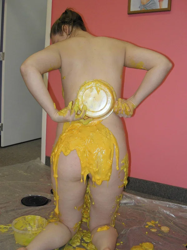 Naked MILF Danni smears her chubby body with batter in a yucky foodplay solo  - Curvy, Chubby, MILF, Thick, Fetish, BBW, Big Tits, Amateur, Ass, Spreading  - Photo 9