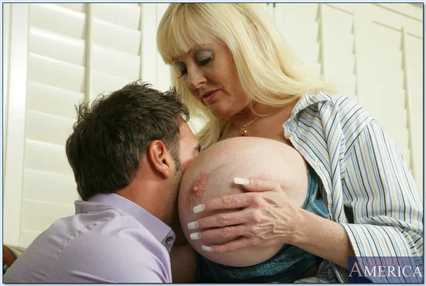 Fat mom in stockings Kayla Kleevage brings out huge juggs and fucks  - BBW, Mature, Big Tits, Thick, Hardcore, Stockings, Curvy, Chubby, Cowgirl, Shaved  - Photo 4