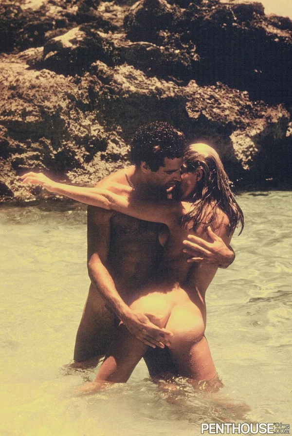 Skinny dipping Teri Christiansen & her man enjoy erotic wet fuck in the water  - Beach, Wet, Ass, Blowjob, Outdoor, Bikini, Pornstar, Model, Feet, Pussy  - Photo 16