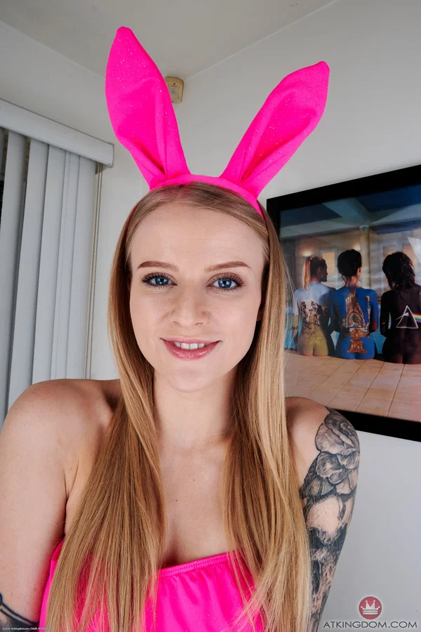 Blonde teen Paris White finger spreads her tight pussy with bunny ears on  - Amateur, Spreading, Bodysuit, Teen, Pussy, Asshole, Petite, Shaved, Ass, Legs  - Photo 2