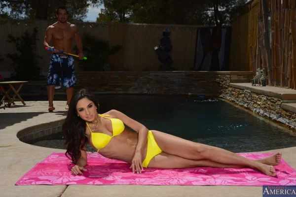Slender brunette Trinity St. Clair gets fucked and jizzed by a pool cleaner  - Pool, Big Clit, Blowjob, Bikini, Cumshot, Pussy, Outdoor, Cowgirl, Petite, Tiny Tits  - Photo 1