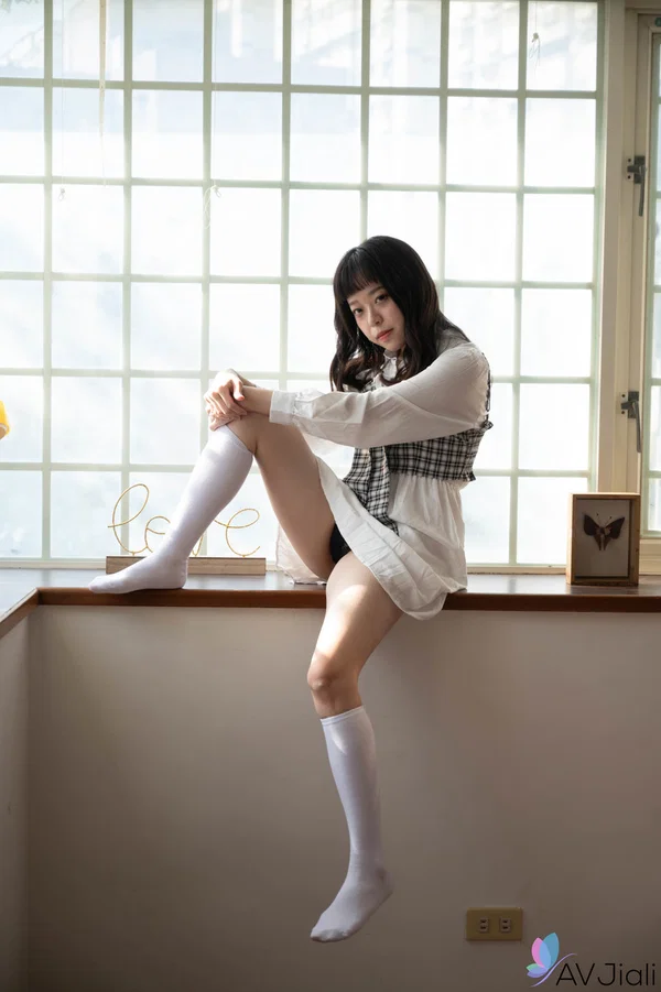 Pretty Asian babe Yuli gets fucked through her ripped pantyhose  - Chinese, Mom, Asian, Family, Girlfriend, Teen, Petite, Skinny, Cute, Brunette  - Photo 1