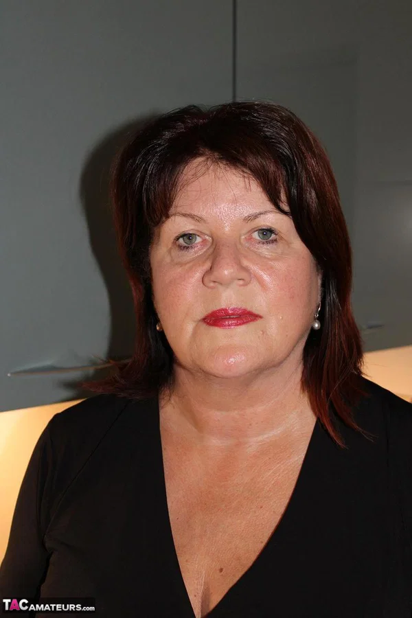 Mature woman Cassandra Uk poses in sexy nylons when not fucking  - Mature, BBW, Chubby, Curvy, Upskirt, Panties, Thick, Stockings, Close Up, Doggy Style  - Photo 4