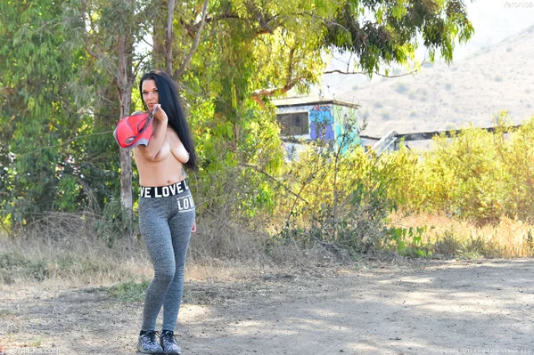 Brunette mature in yoga pants Veronica unveils her amazing big tits outdoors  - Yoga Pants, Sports, Public, MILF, Amateur, Big Tits, Clothed, Sexy, Outdoor, Non Nude  - Photo 15