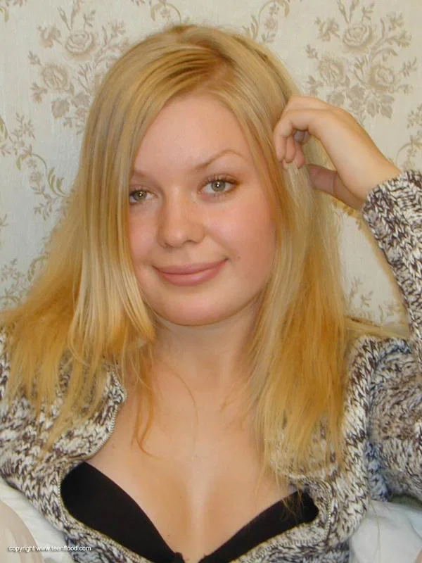 Natural blonde teen Annya takes her time sliding her black panties aside  - Teen, Amateur, European, Blonde, Lingerie, Babe, Pussy, Ass, Clothed, Undressing  - Photo 6