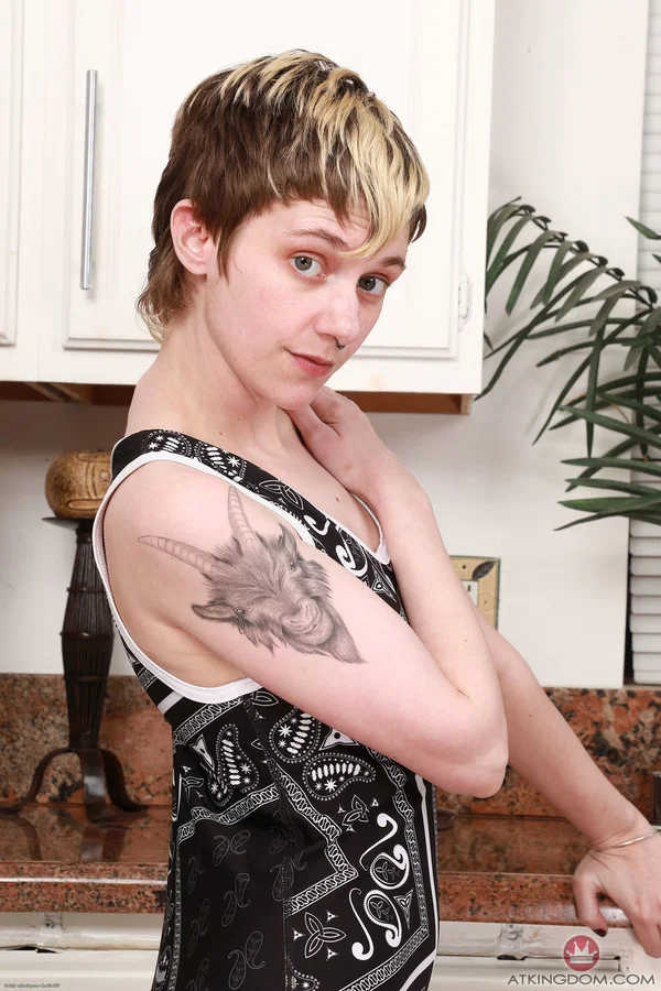 Short-haired hippie Mercy West strips her bodysuit & shows her hairy holes  - Hairy, Amateur, Petite, Big Clit, Short Hair, Pussy, Skinny, Spreading, Pale, Schoolgirl  - Photo 2