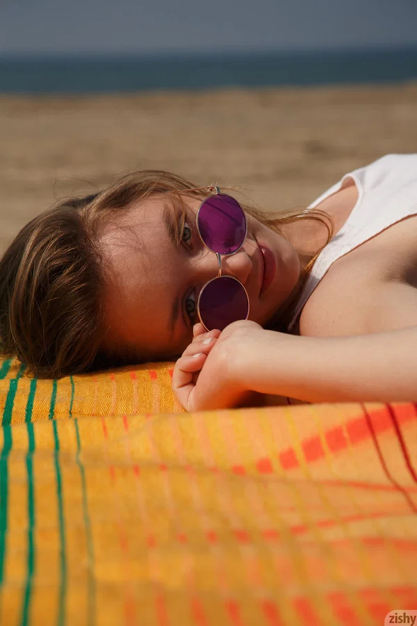 Flexible teen Aurora Zvezda gets naughty and naked on the beach  - Beach, Non Nude, Cute, Teen, Wet, Tiny Tits, Amateur, Outdoor, Ass, Glasses  - Photo 7