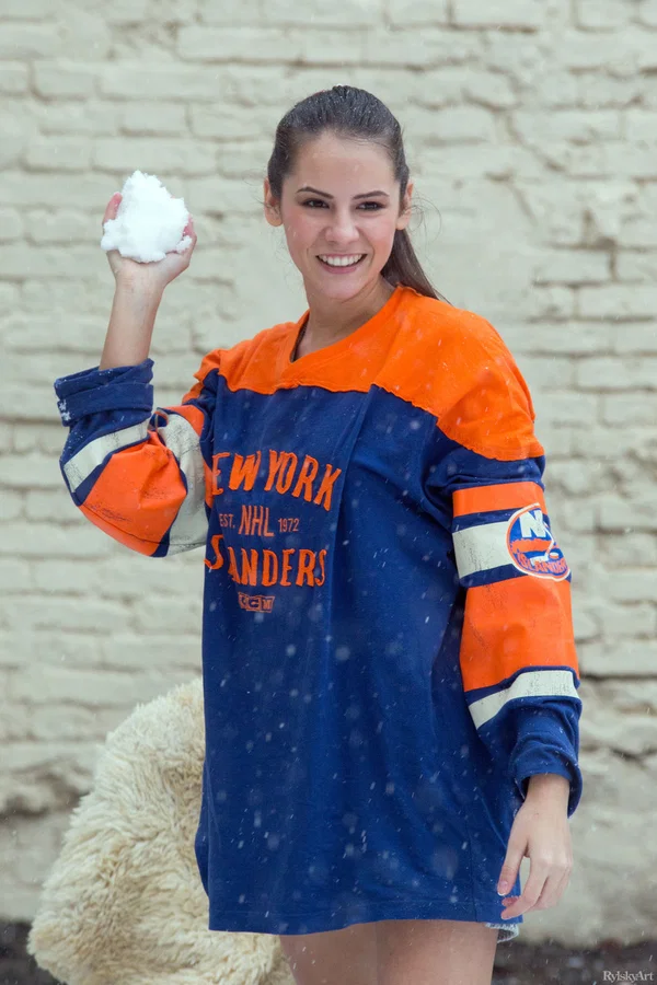 Hot brunette hockey fan Swan outdoors in jersey & knee socks flashing pussy  - Sports, Outdoor, Teen, Glamour, Model, Babe, Beautiful, Solo, Non Nude, Spreading  - Photo 11