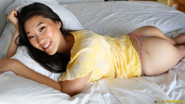 Sexy Asian babe Fang lifts up her yellow dress and takes a dick in a POV show  - Asian, Amateur, Sexy, European  - Photo 14
