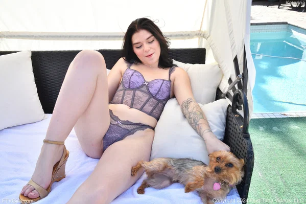 Beautiful babe Katerina masturbates after teasing in sexy lingerie  - Family, Amateur, Petite, Model, Beautiful, Vintage, Babe, Solo, Glamour, Skinny  - Photo 11