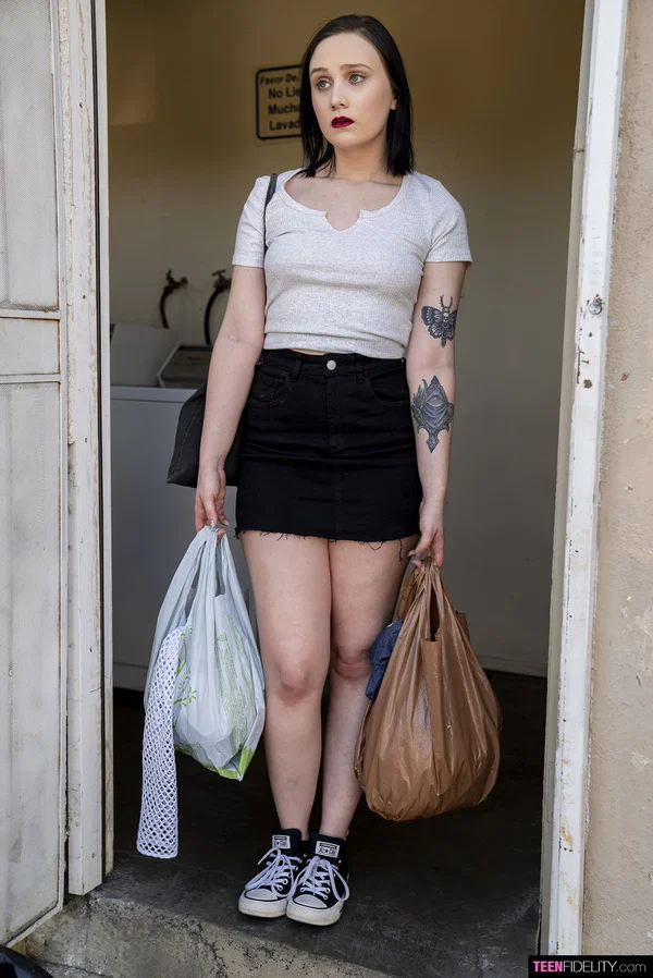 Sexy teen with tattoos Gwen Vicious strips and rubs her vagina on a bed  - Teen, Cute, Pussy, Masturbation, Spreading, Pornstar, Brunette, White  - Photo 19