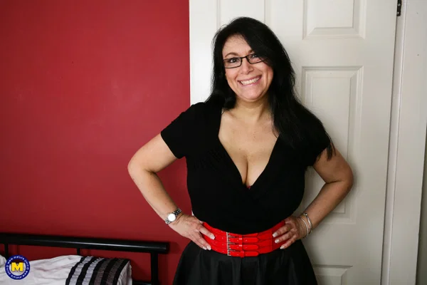 British housewife with massive saggy tits gets stripped by her toy boy  - BBW, Mature, Saggy Tits, Big Tits, Glasses, MILF, Skirt, Chubby, Reality, Natural Tits  - Photo 2