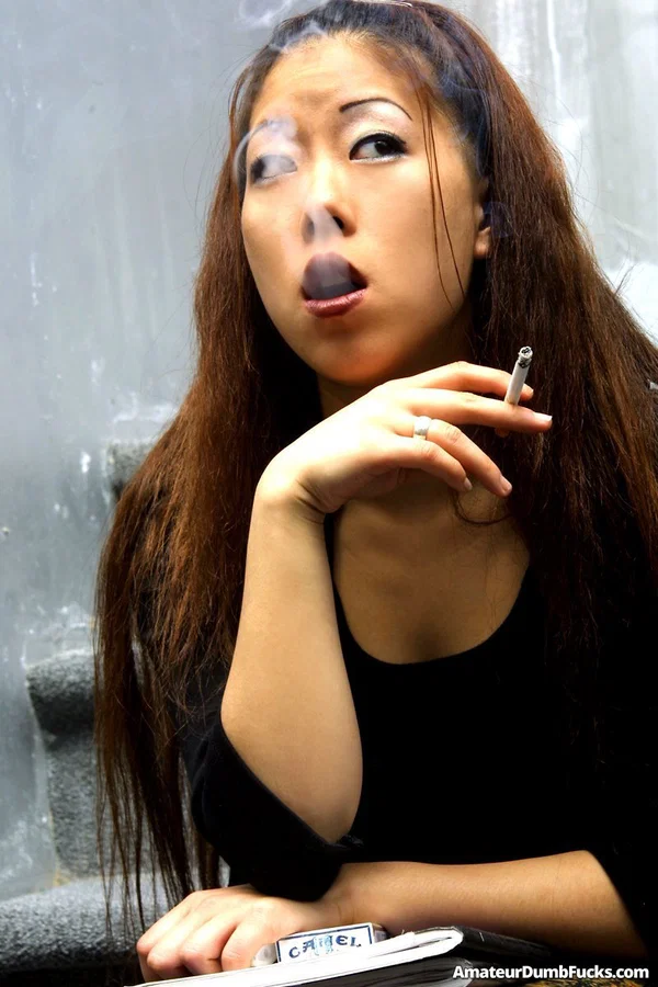 Asian amateur Ayako Tamura masturbates on the stairs after smoking a cigarette  - Amateur  - Photo 5