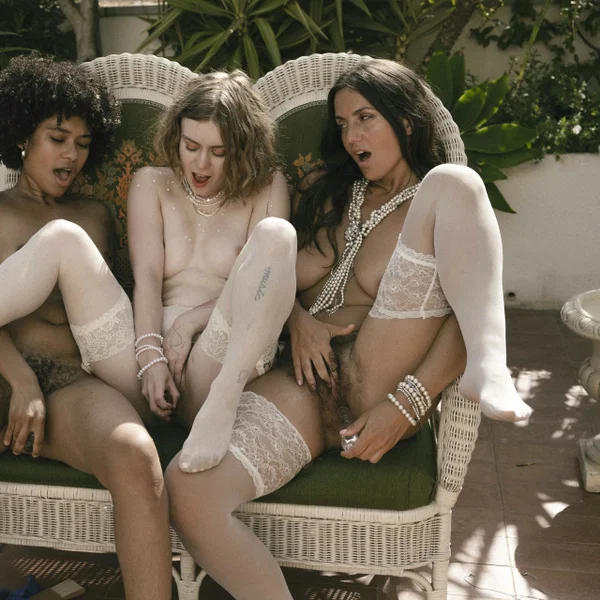 Three European babes with big tits rub each other's twat in stockings outdoors  - Perfect, European  - Photo 10