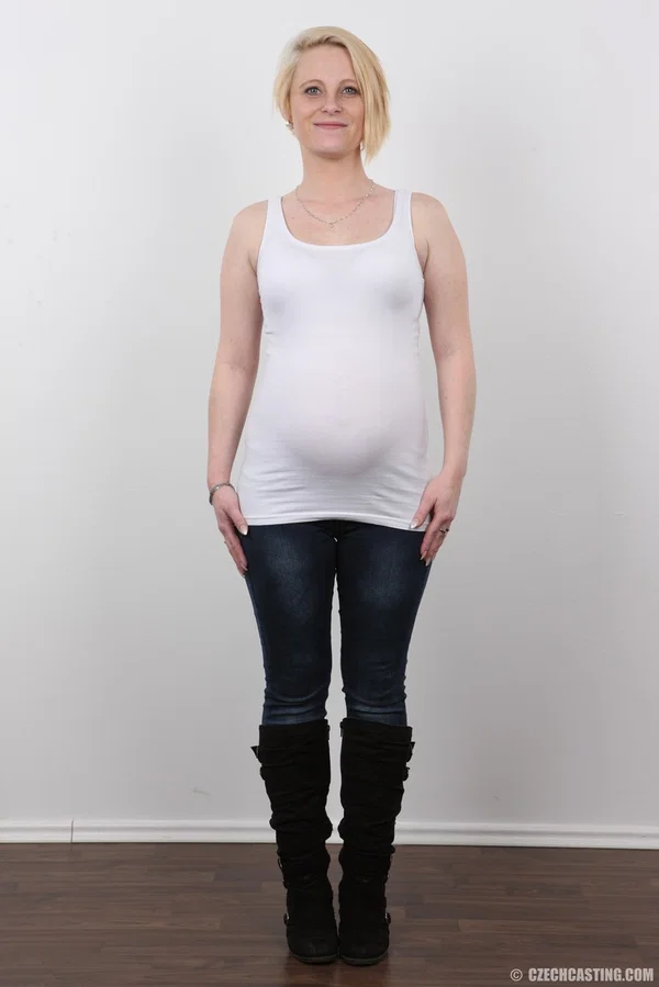 Pregnant girl lets her hormones get the better of her and decides to pose nude  - Pregnant, Casting, Amateur, MILF, Blonde, Czech, European, Face, Nipples, Big Tits  - Photo 2