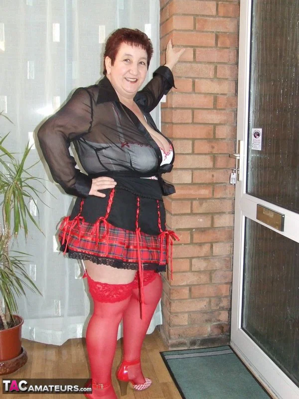Fat amateur with short hair Kinky Carol exposes her huge tits in red nylons  - SSBBW, BBW, Mature, Saggy Tits, Pussy, Curvy, Chubby, Stockings, Thick, Hairy  - Photo 3