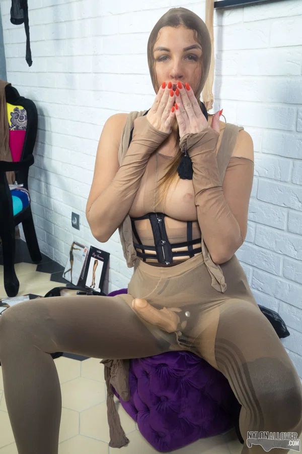 Solo girl Paulina Soul encases her self in pantyhose while wearing a strapon  - Pantyhose, Strapon, Fetish, PAWG, Big Tits, Spreading, Ass, High Heels, Lingerie, Close Up  - Photo 16