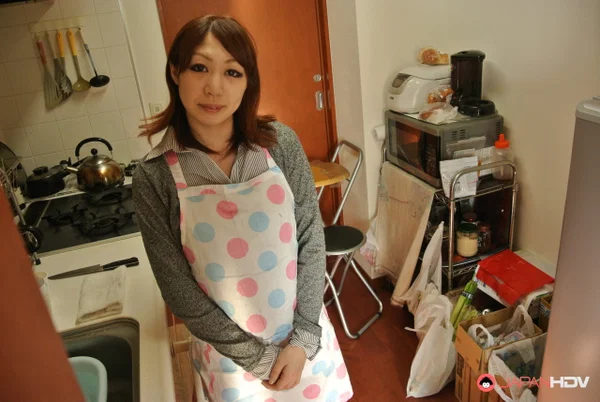 Japanese housewife Eri Fujino shows her tits and ass in an apron  - Japanese, Asian, Ass, PAWG, Babe, Beautiful, Solo, Brunette, Non Nude, Tiny Tits  - Photo 8