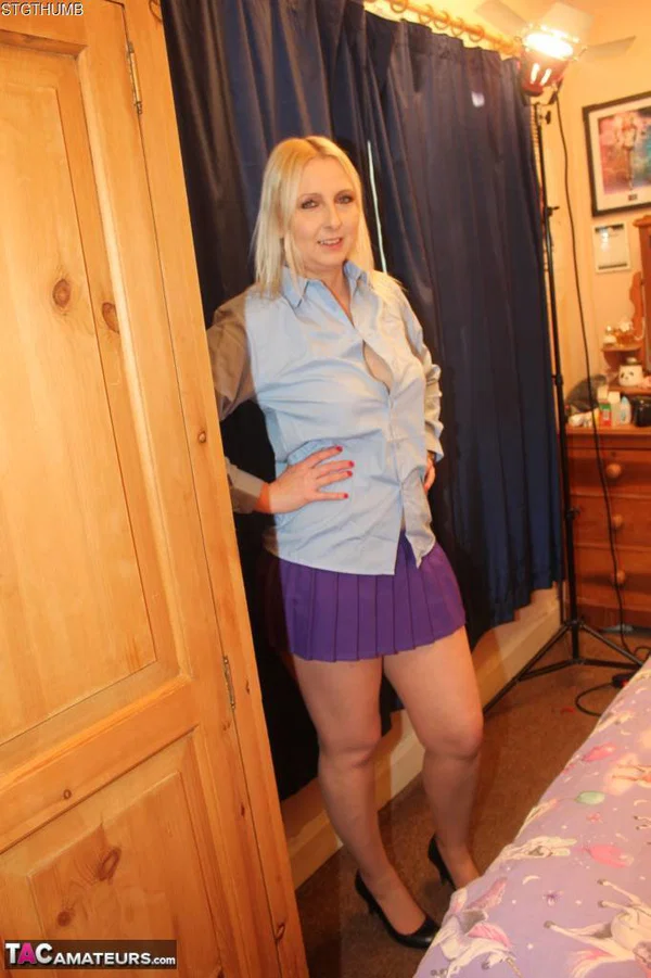 British amateur Tracey Lain gets fucked in the ass during POV sex  - Pantyhose, Mature, POV, Close Up, Anal, Amateur, Pussy, MILF, Ass, Shaved  - Photo 1