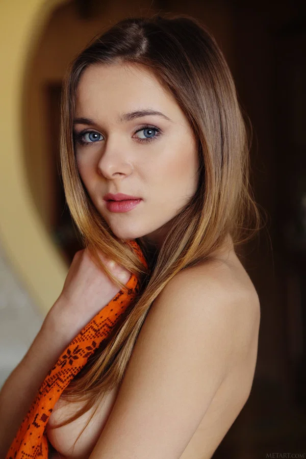 Beautiful teen Karissa Diamond poses totally nude in a confident manner  - Petite, Perfect, Glamour, Teen, Pretty, Cute, Sexy, Model, Solo, Babe  - Photo 2