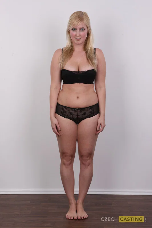 Blonde amateur with saggy tits and a big butt gets totally naked  - Chubby, Curvy, Thick, Amateur, Saggy Tits, Czech, Casting, BBW, PAWG, Big Tits  - Photo 10