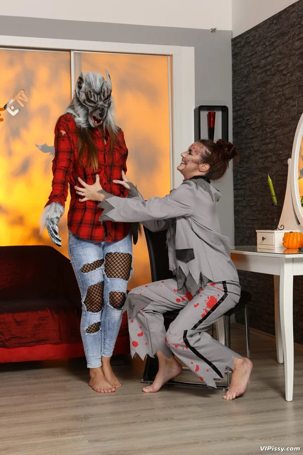 Lesbian girls Jenifer Jane & Amanda Hill play pee games at Halloween  - Halloween, Pissing, Feet, Pussy, Czech, PAWG, Ass, Fingering, Jeans, Spreading  - Photo 2