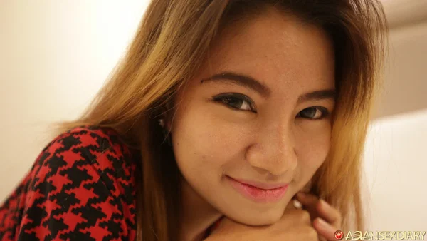 Innocent Asian teen Oay shows off her cute ass & gets her hairy pussy pounded  - Teen, Asian, Hairy, Amateur, Cute  - Photo 4