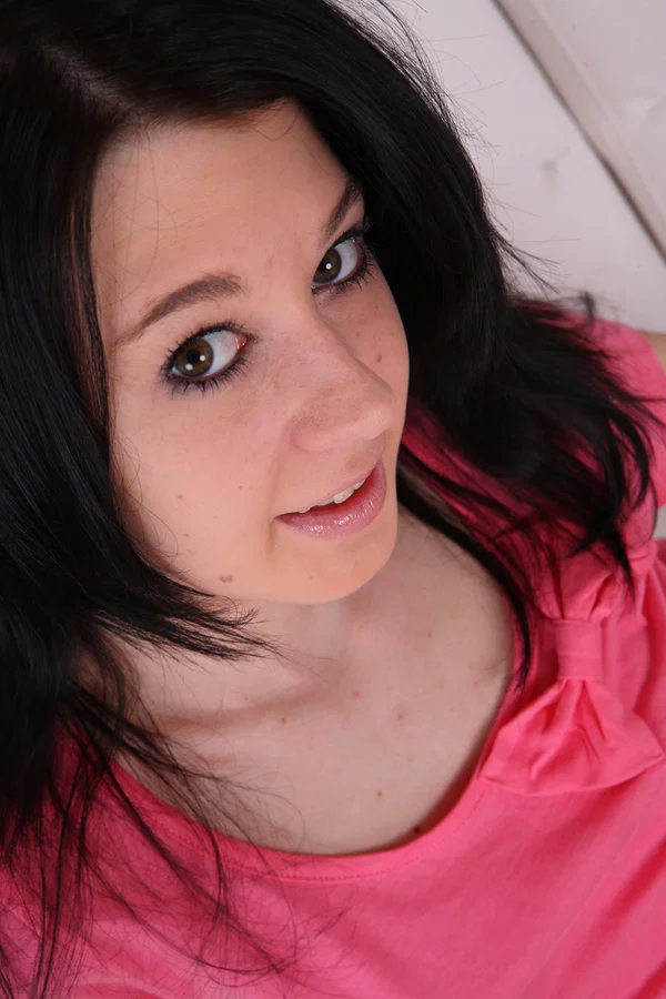 Cute brunette teen Linda strips down to her canvas sneakers to masturbate  - Undressing, Shorts, Ass, Skinny, Face, Clothed, Masturbation, Tiny Tits, Brunette, Amateur  - Photo 2