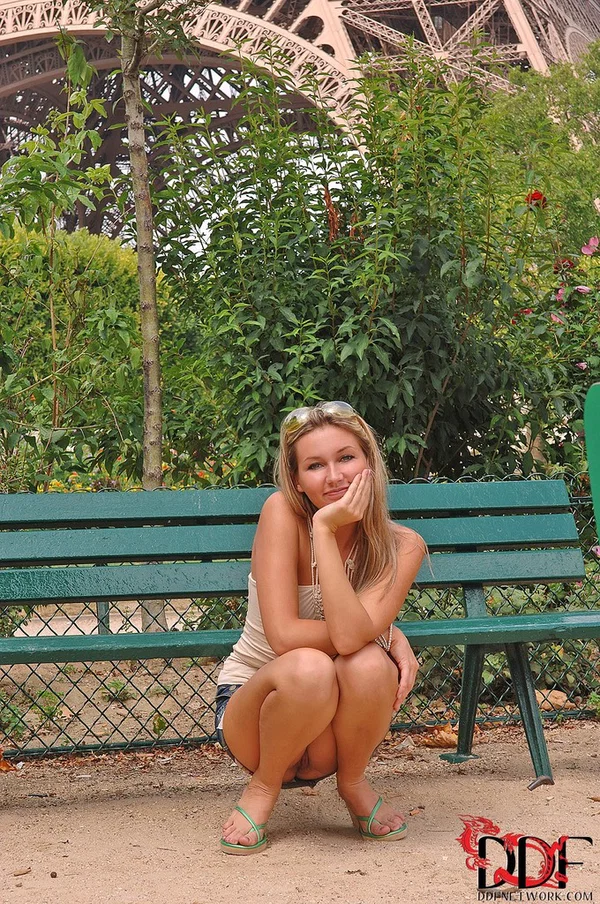 Leggy MILF Cherry Jul goes to Paris and gets off on no panty upskirt flashing  - Public, MILF, Upskirt, Outdoor, Pornstar, Babe, Legs, European, Ass, Spreading  - Photo 4