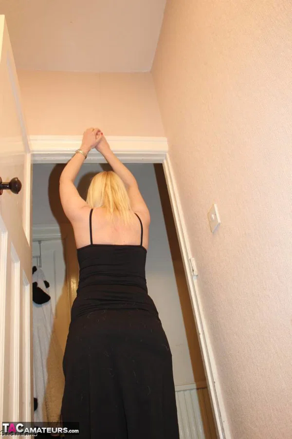 Blonde British amateur Tracey Lain plays with her pussy before sucking a cock  - POV, Mature, MILF, Amateur, Big Cock, British, Blowjob, Stockings, Natural Tits, Panties  - Photo 2