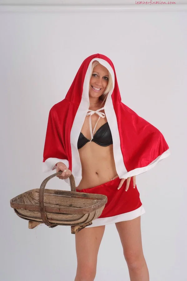 Sexy blonde Crystal Clause exposes her pussy in hot Christmas attire  - Christmas, Cosplay, Lingerie, Babe, Beautiful, Leather, Skirt, Clothed, Solo, High Heels  - Photo 1