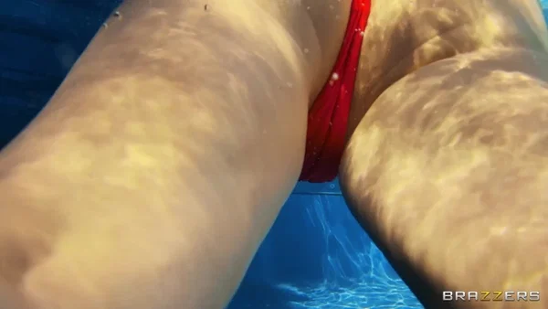 Hot And Mean featuring Gia OhMy, Lexi Luna Nude Pics  - Underwater, Pool, Tribbing, Anal, Lesbian, White, Outdoor, Ass, Pussy, Big Tits  - Photo 3