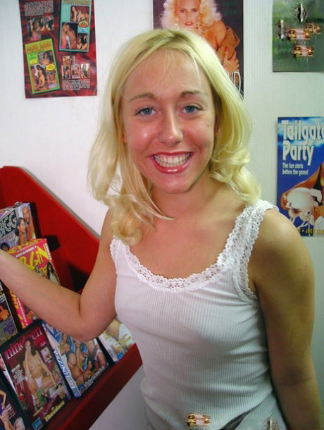 Goldie Coxx