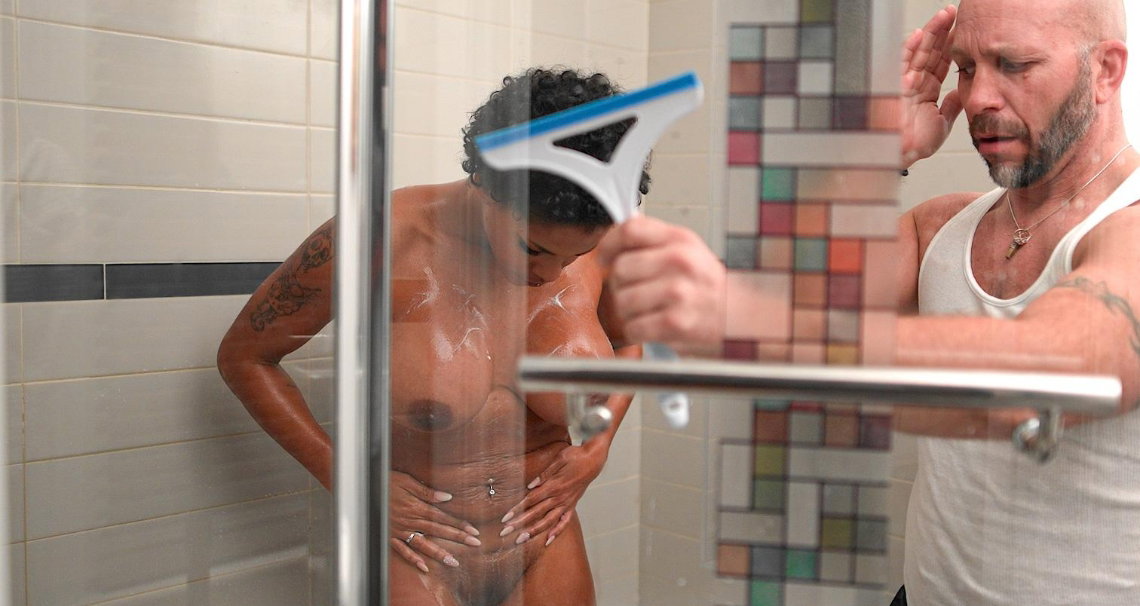 Aj Nice - Window Cleaner Helps Ebony Milf